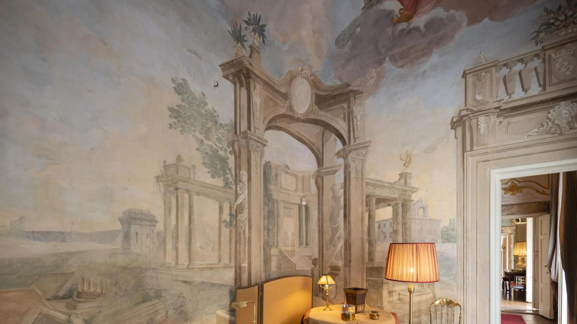 Serragli Grand Palace Florence Apartment